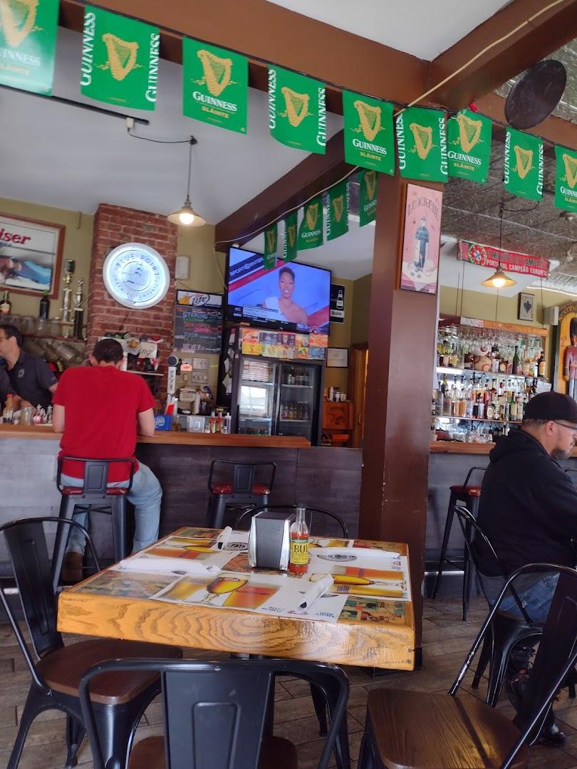 Vinnie's All Star Bar & Grill